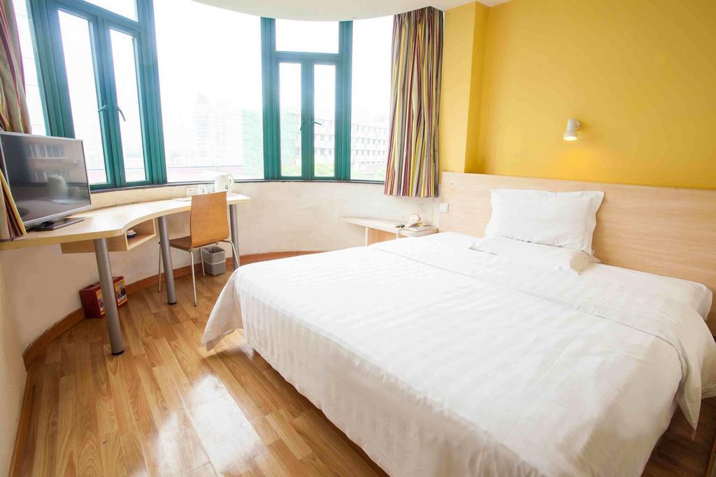7Days Inn Guiyang Sha Chong South Road Esterno foto